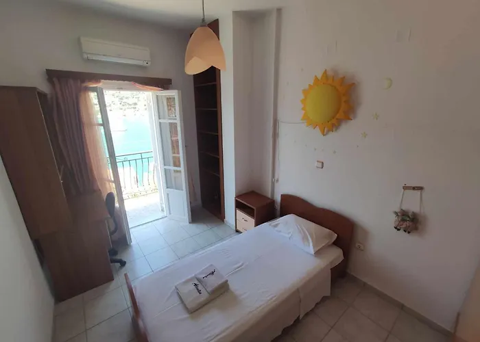 Sunflower House * バティ